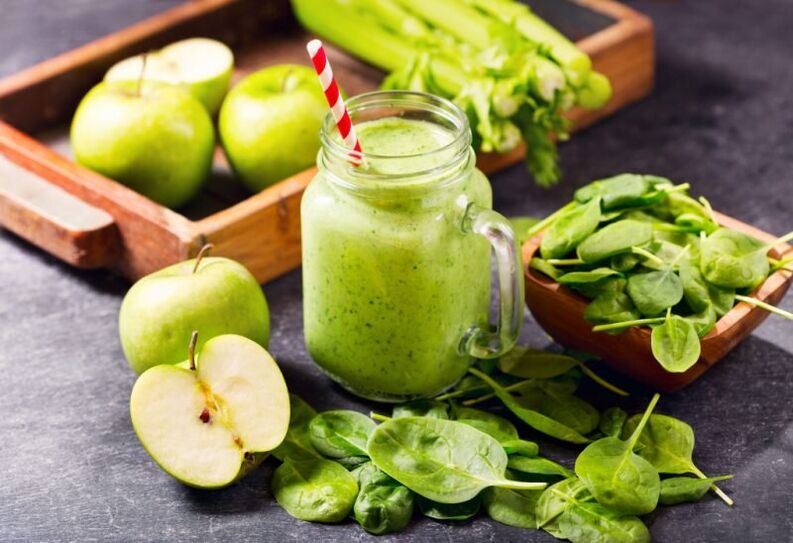 Spinach and Apple Weight Loss Shake