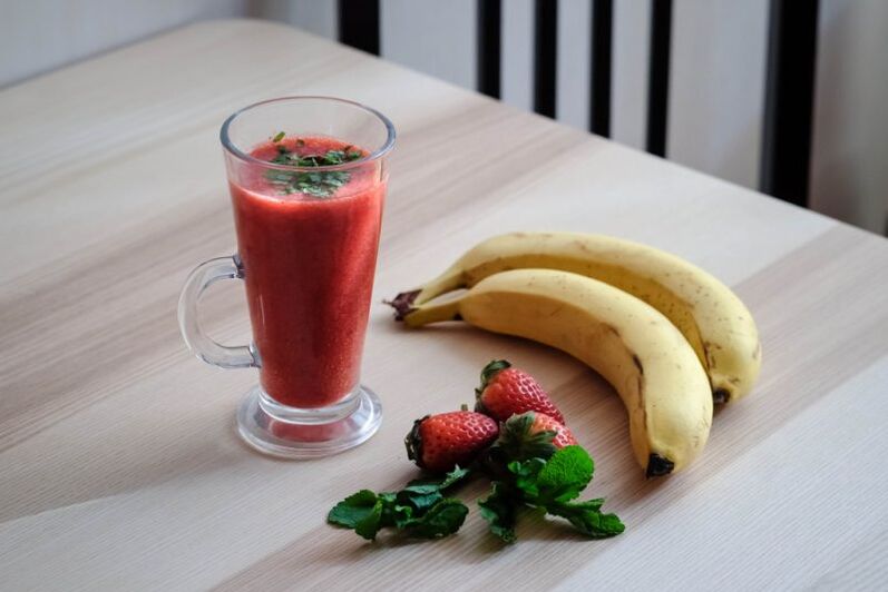 Strawberry Banana Smoothie for Weight Loss