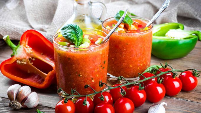 A detox smoothie containing cherry tomatoes and sweet peppers to stimulate and promote weight loss