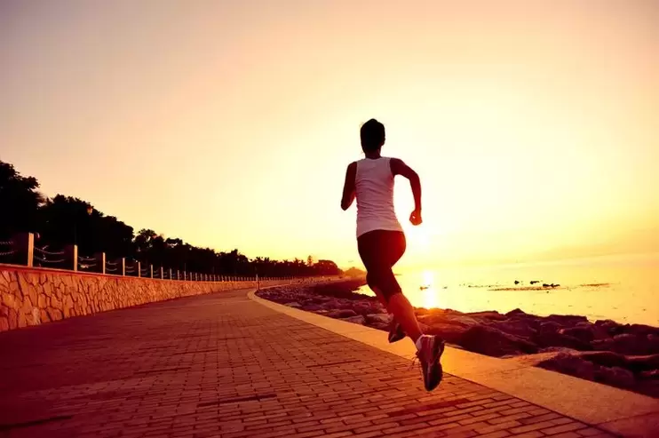 Effectively lose weight by running for half an hour in the morning
